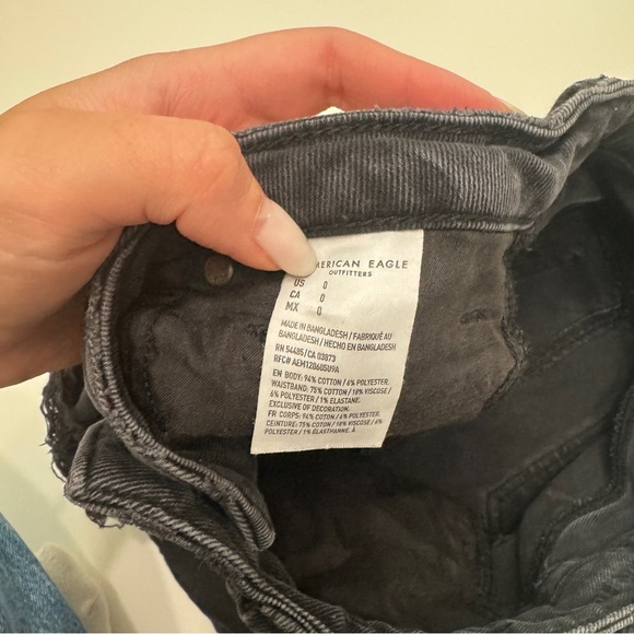 American Eagle black Jean shorts distressed size 0 - Picture 4 of 6
